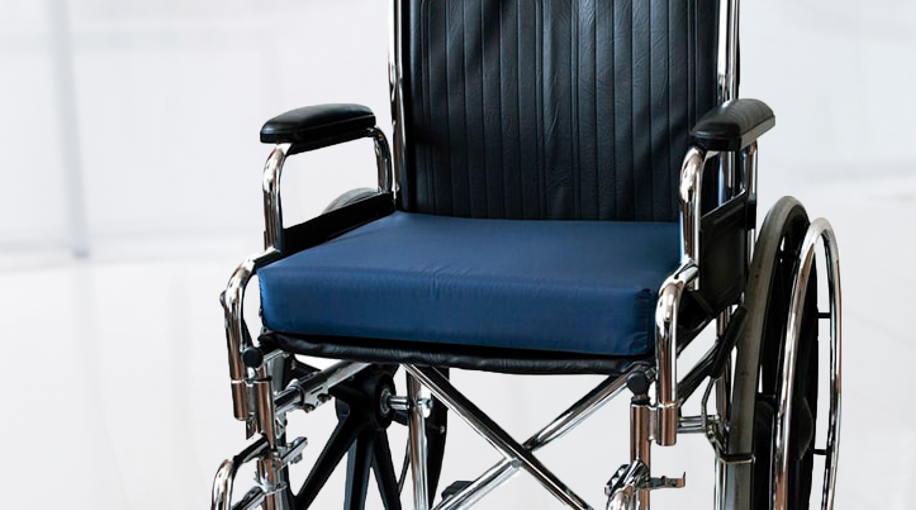 3 Aanbevelingen voor het Kiezen van een Anti-decubitus Kussen voor Rolstoelen 🦼